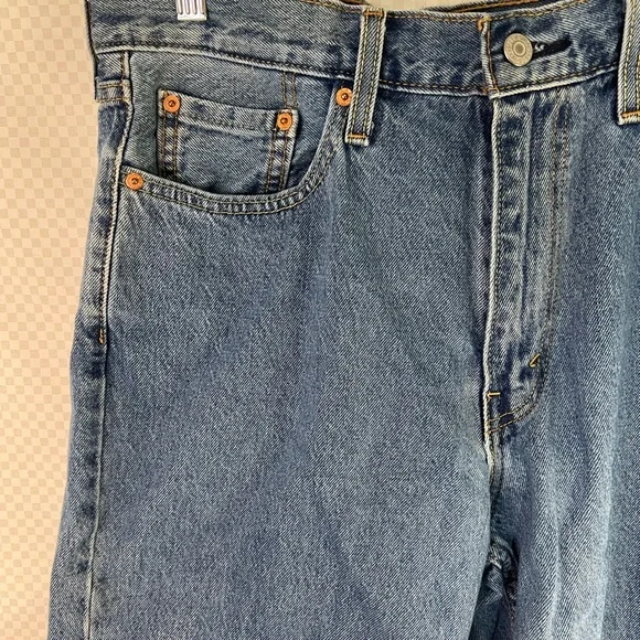 Levis 469 Loose Shorts Jorts Mens Sz 33 Denim 100% Cotton Medium Wash Casual - Picture 3 of 11